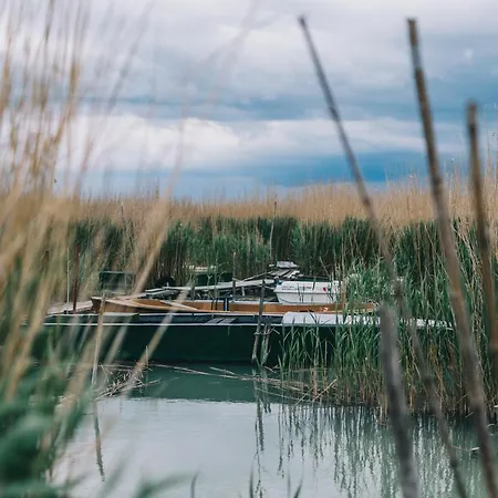 Csonakos Haz / The Boat House Ferienhaus *